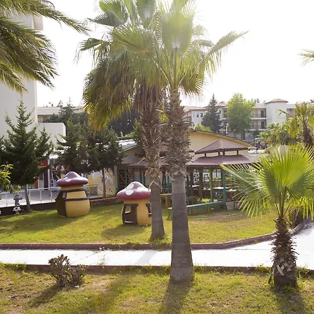 Club & Karaburun Hotel Okurcalar