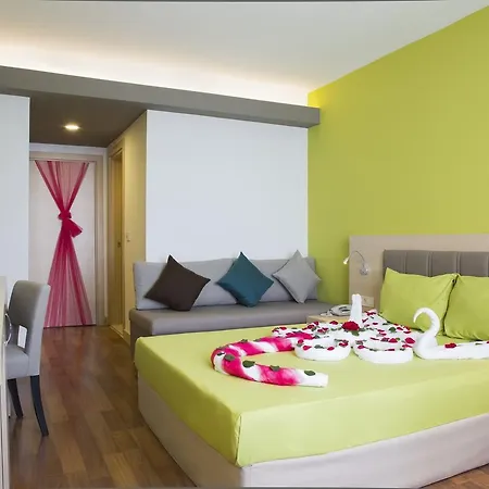 Club & Karaburun Hotel Okurcalar