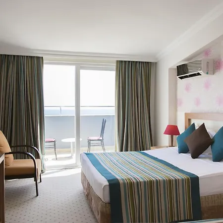 Club & Karaburun Hotel