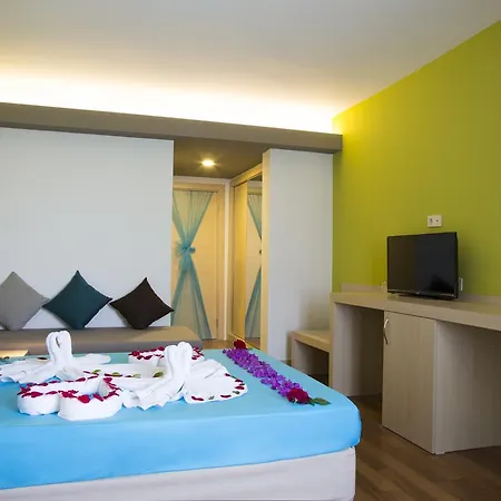 Club & Karaburun Hotel 5*