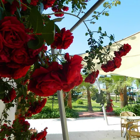 Hotel Club & Karaburun