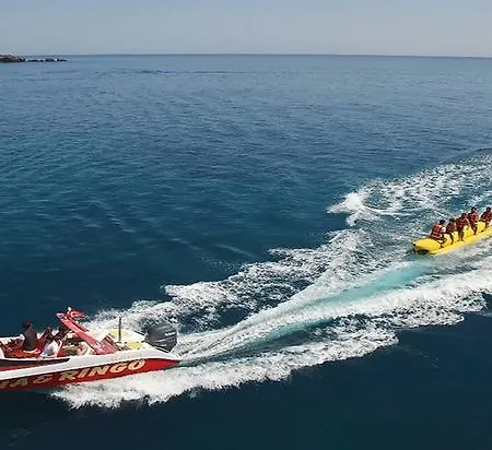Club & Karaburun Hotel