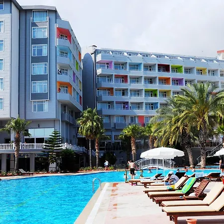 Hotel Club & Karaburun 5*
