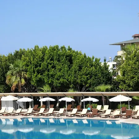 Hotel Club & Karaburun 5*
