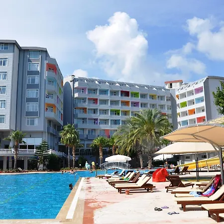 Hotel Club & Karaburun 5*